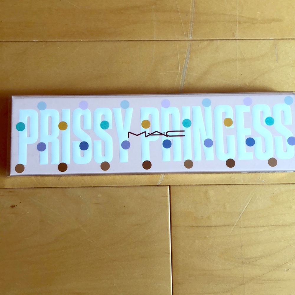 Mac eyeshadow palette prissy princess